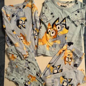 2 Sets of Bluey Pj's, Long Sleeve and Short Sleeve Size 5T